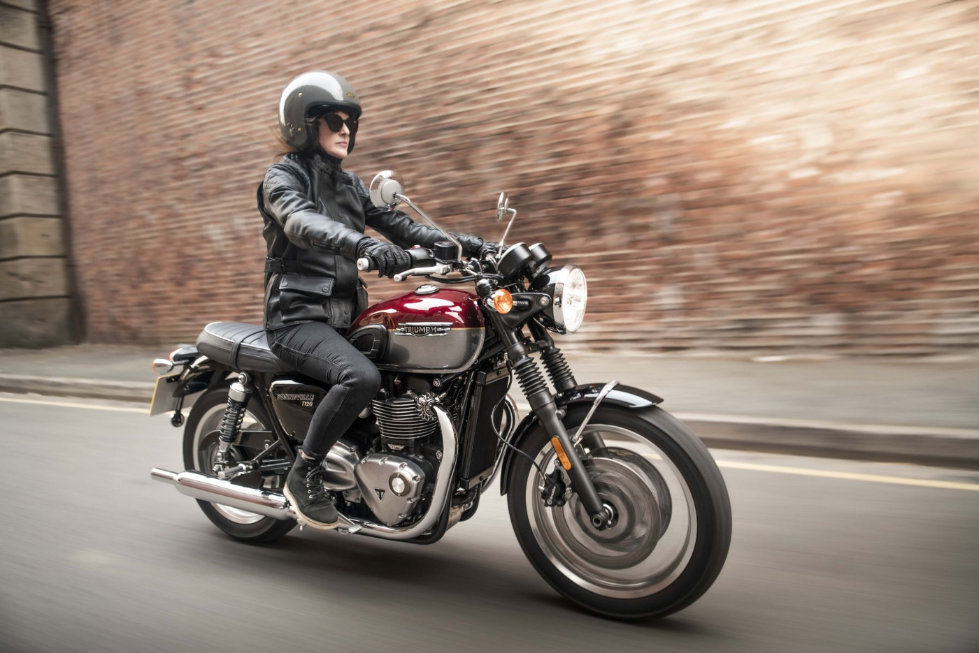 Bonneville T120 Black